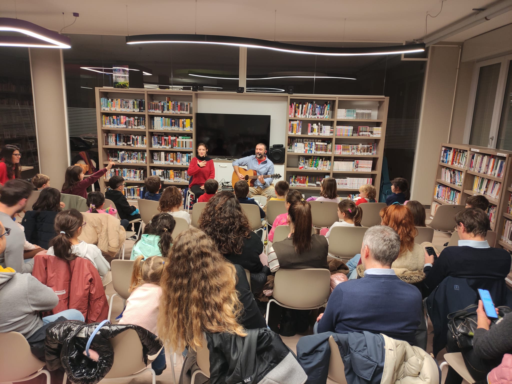 Serata in biblioteca